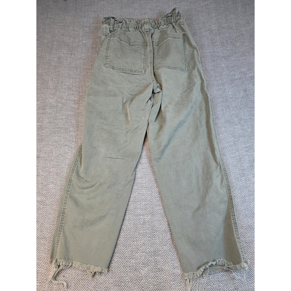 Universal Thread Olive Green Paperbag Waist Frayed Hem Tapered Pants Size 4 - Picture 9 of 10